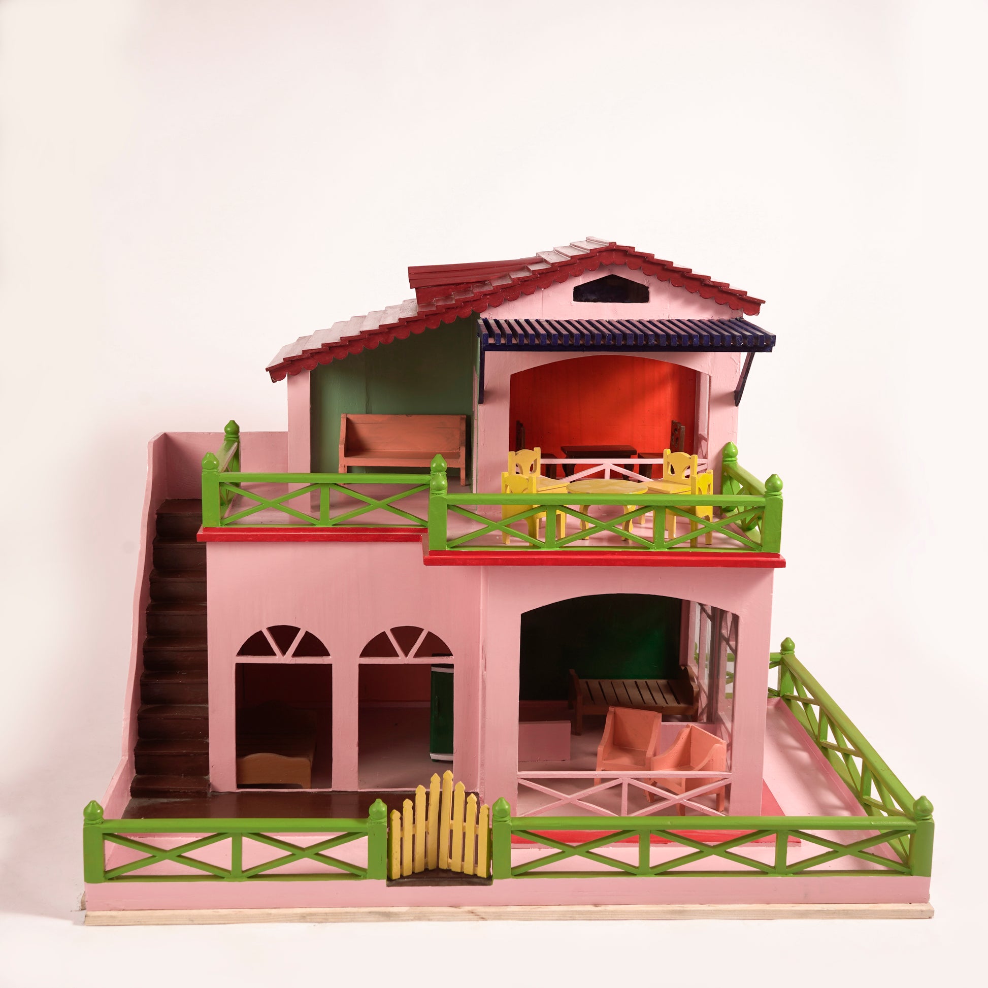 wooden-farmhouse-toywood